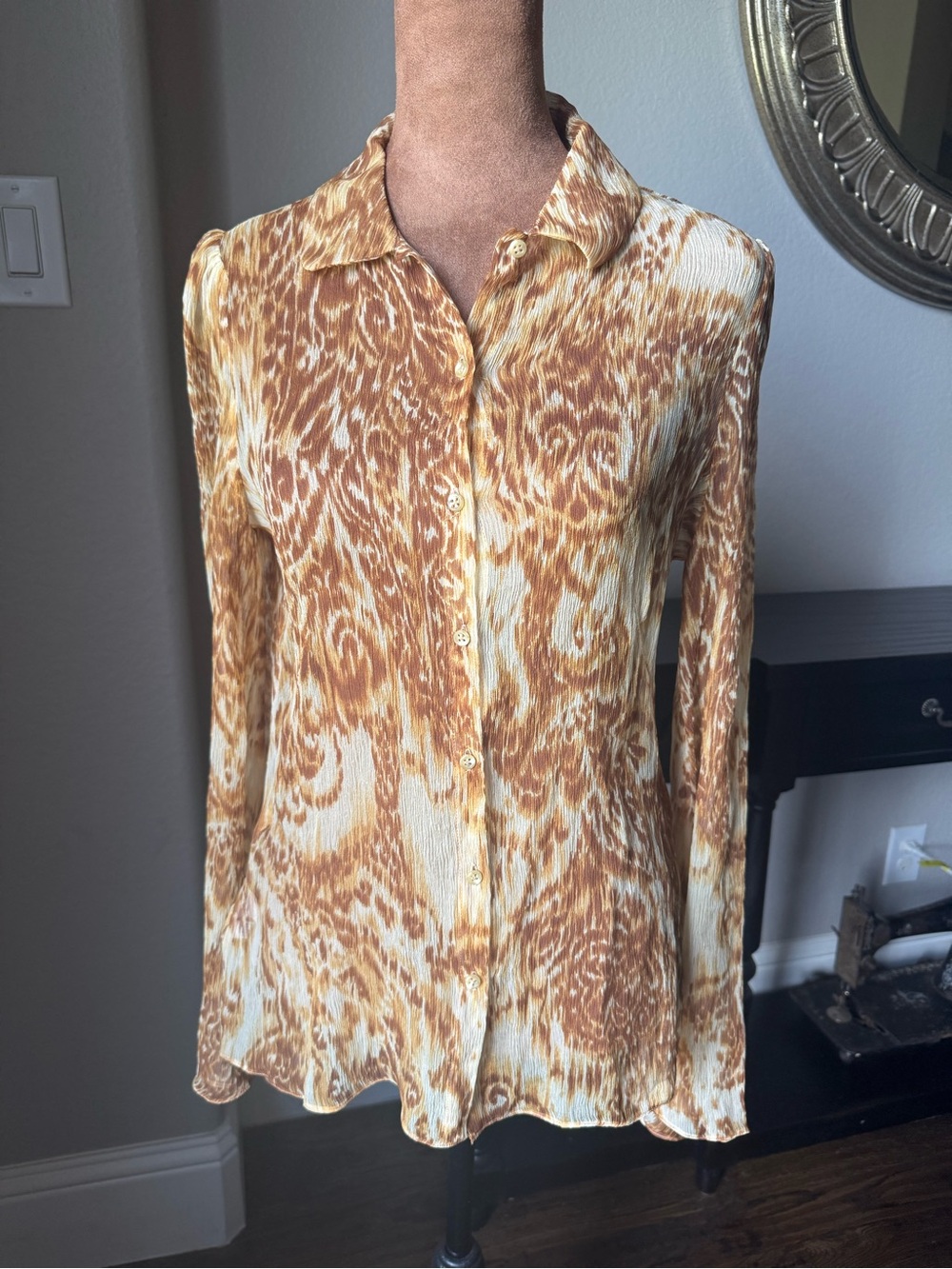 EQ:IQ 100% Silk Sheer Button Front Blouse Animal Ikat Print US 6 Italy